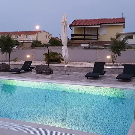 Apartment Sana 4 Vir